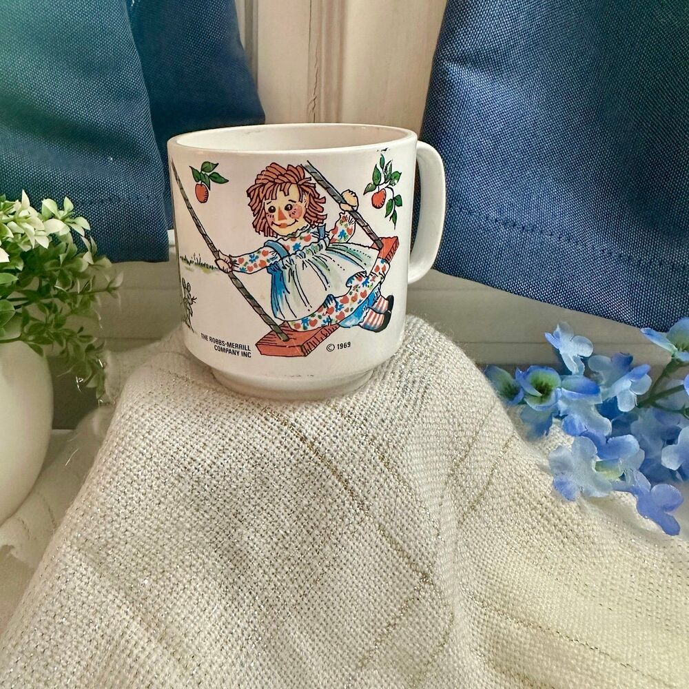 Raggedy Ann and Andy cup